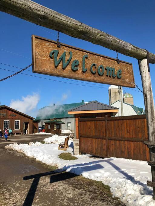 Sky Line 2- Walk To The Falls & Complimentary Breakfast Delivered Daily To The Holiday home Niagara Falls