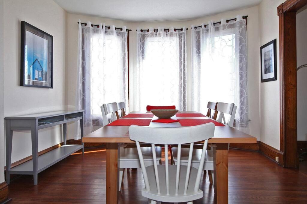 Sky Line 2- Walk To The Falls & Complimentary Breakfast Delivered Daily To The